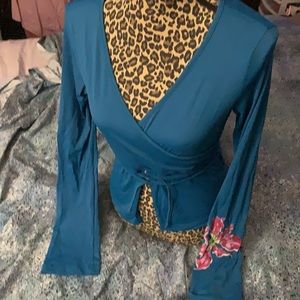 Versace shirt size large with 🌸 on sleeve